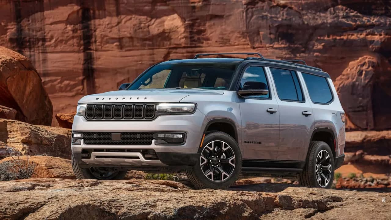 2026 Jeep Grand Cherokee parked outdoors, representing the Jeep TPMS software recall