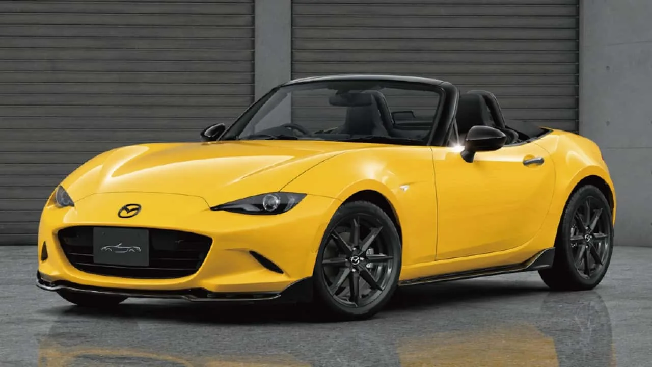 Sunflower Yellow Mazda MX-5 Roadster FSW Ver.2 esillä Fuji Speedwaylla