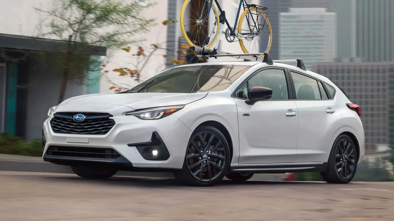Vuoden 2027 Subaru Imprezan hatchback-mallin sisätila kojelautoineen ja infotainment-näyttöineen