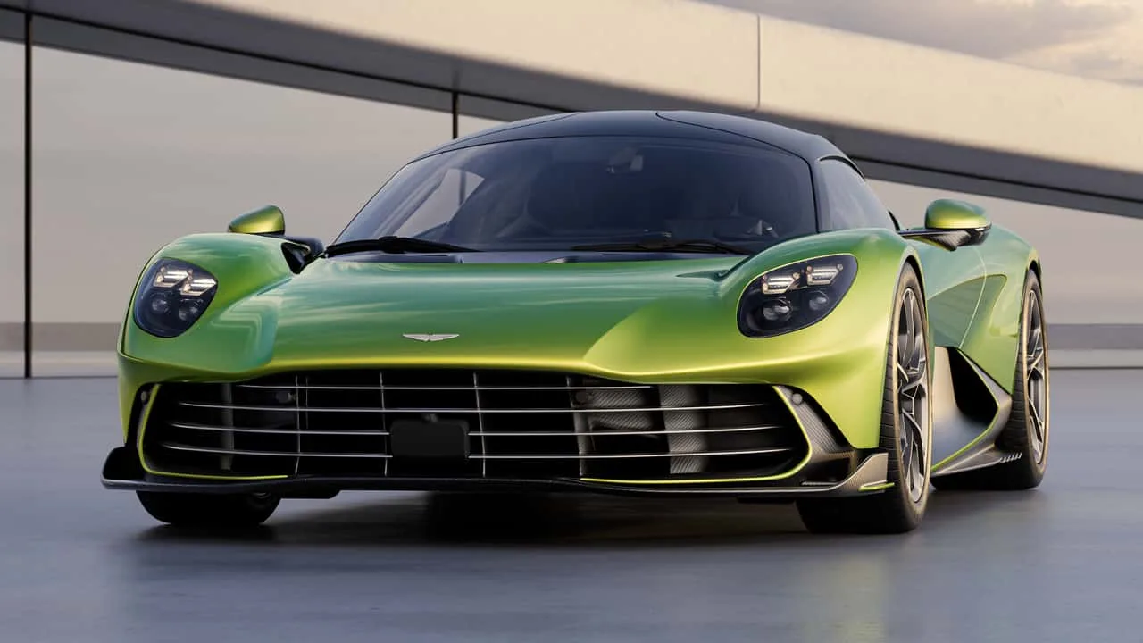 Aston Martin Valhalla-hybridsuperbil under valideringstester