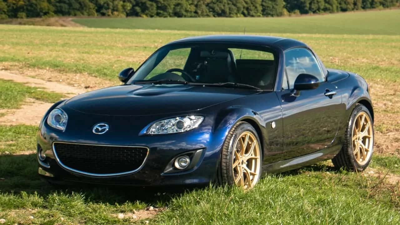 Rocketeer Mazda MX-5 Miata NC Jaguar AJ30 V6 -moottorilla