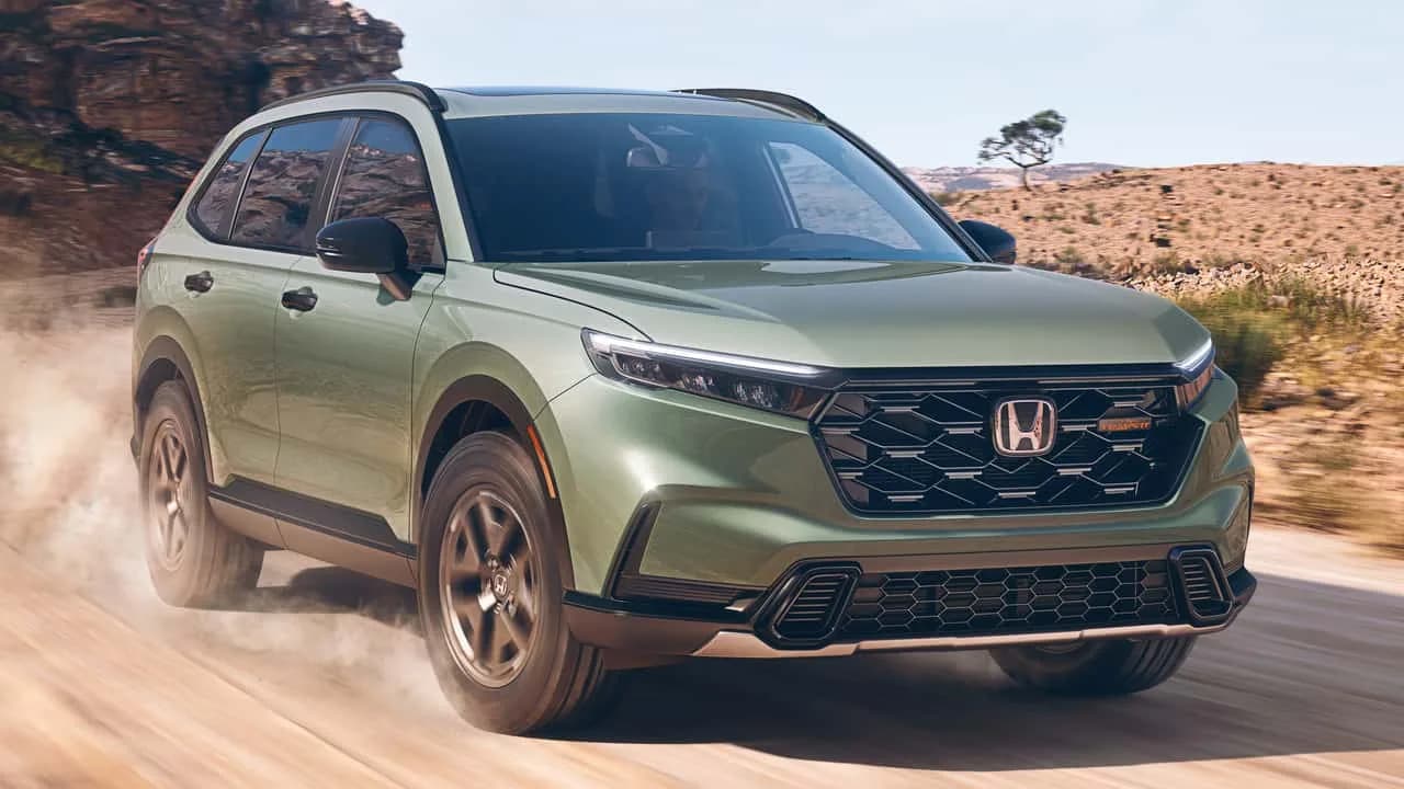 2026 Honda CR-V TrailSport Hybrid parkerad utomhus