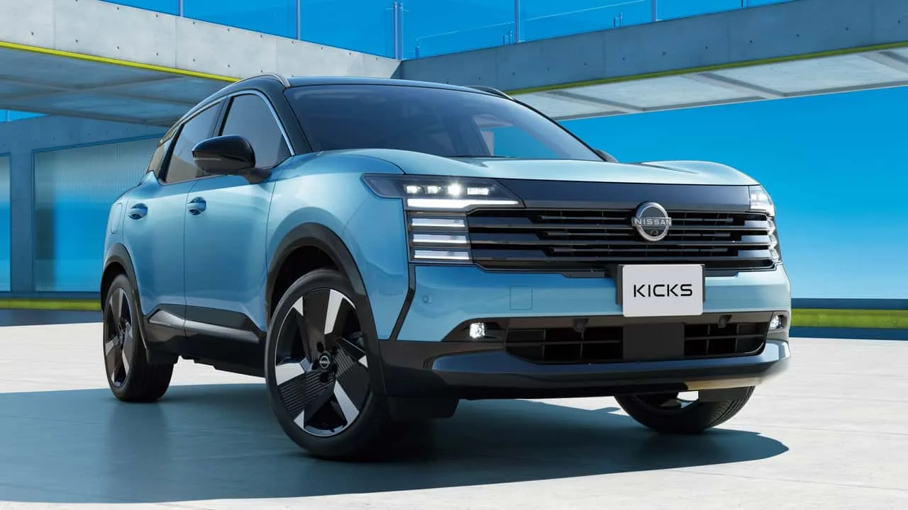 Nissan Kicks -kompakticrossover mainoskuvassa